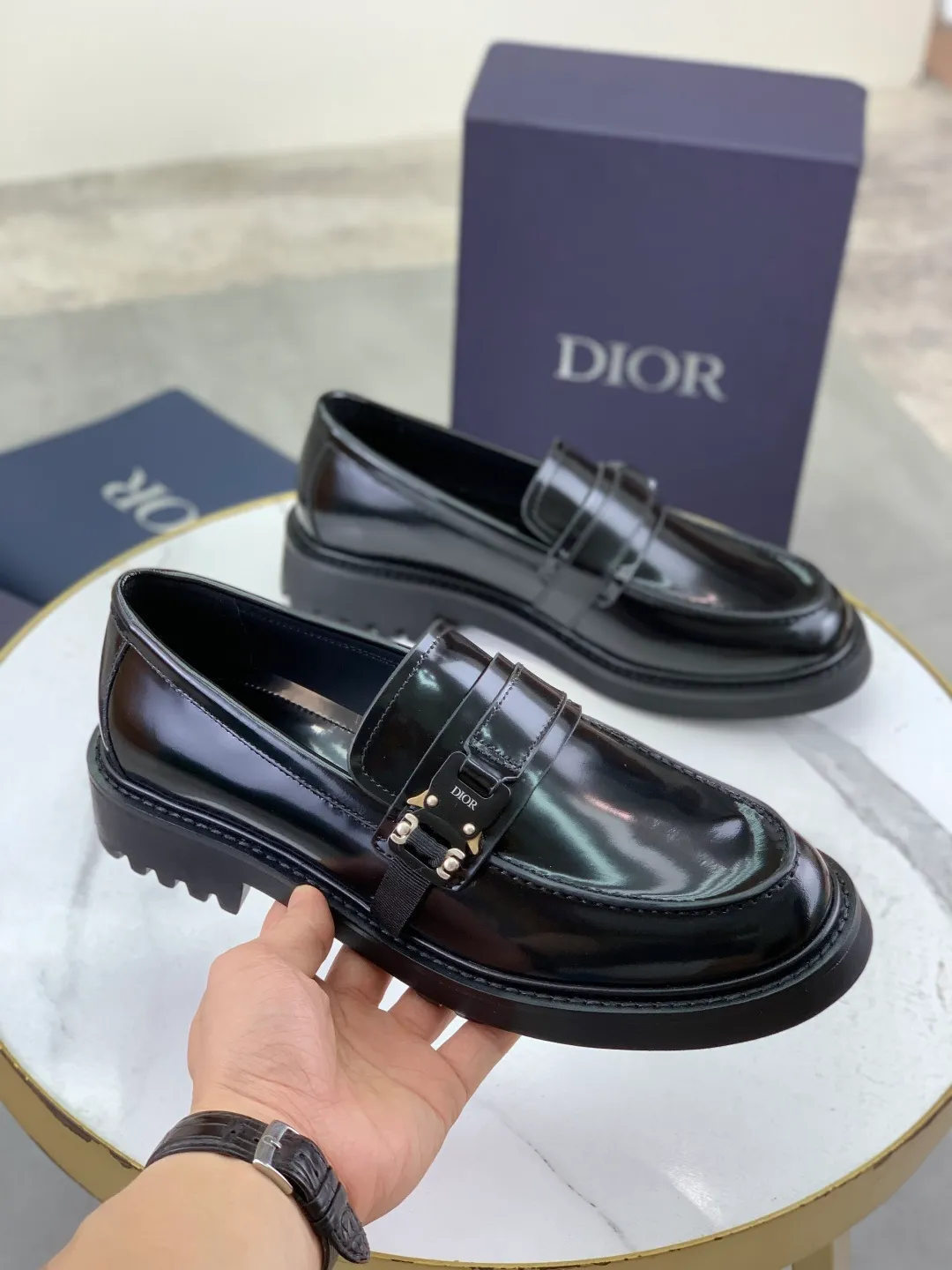 Men's shoes 💰P680 new model, high quality 💎💎💎 water-dyed cow lining, original quality Dior —🆘.Dior original purchase, high-end business leather shoes, fabric: imported from Italy open edge beaded cowhide material ➕ water-dyed cow lining / cowhide feet ➕ special original rubber outsole, fine workmanship, real thing ^_^ Photographed 🎬size: 39-44 (38 45 (customized)